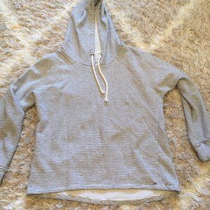 O Neill sweatshirt L